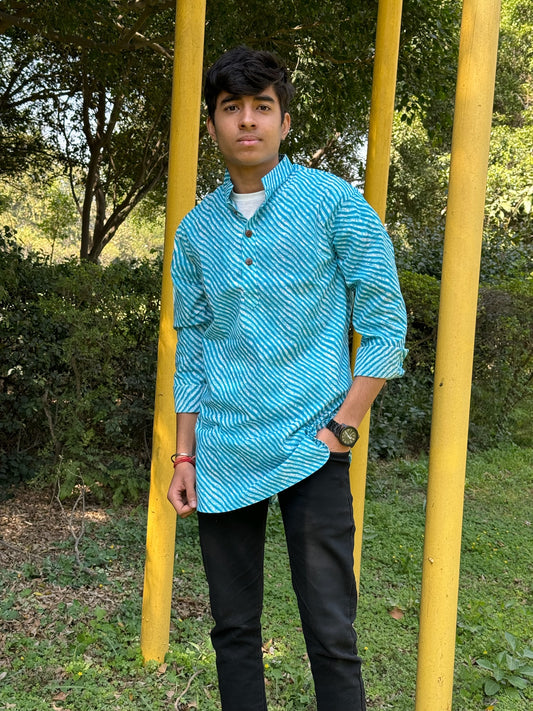 Men’s kurta (Lehriya Blue)