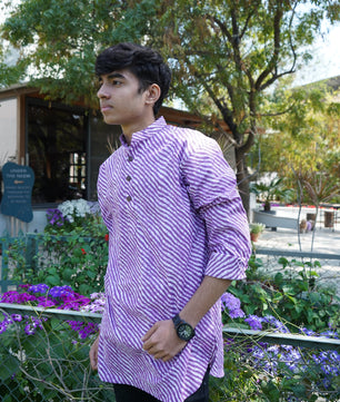 Men’s kurta (Lehriya Purple)