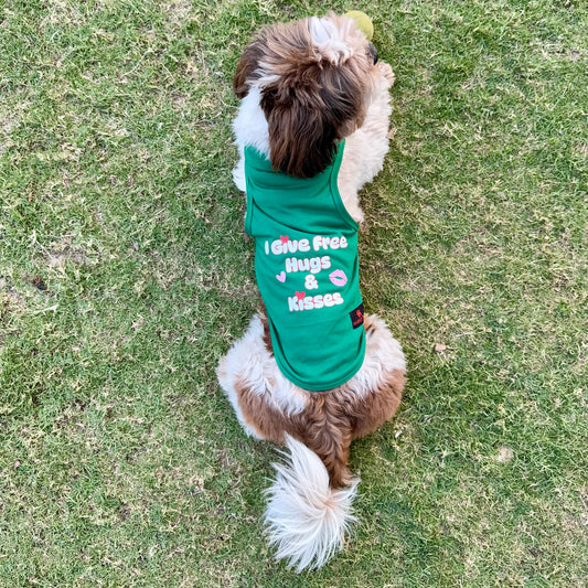 Pawgy Pets T-shirt Green “I give free hugs & kisses” for Dogs & Cats